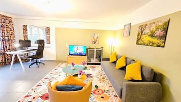 Apartment | Living area