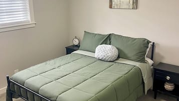 3 Schlafzimmer, Reisekinderbett, kostenloses WLAN, Bettwäsche