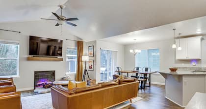 Entertainment Shed! Pet-Friendly Oregon Coast Home