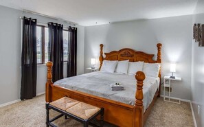 3 bedrooms, iron/ironing board, WiFi, bed sheets