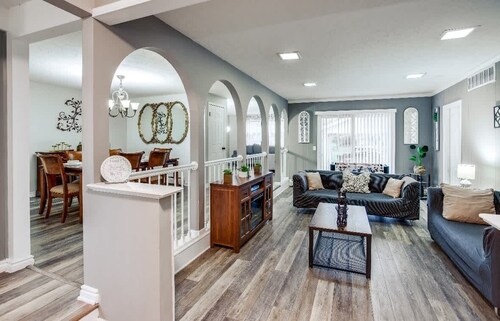 Fantastic Home Near DWTN/Airport