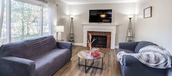 💫Modern & Quiet Suburban Ranch Mins to Dtwn/Stores