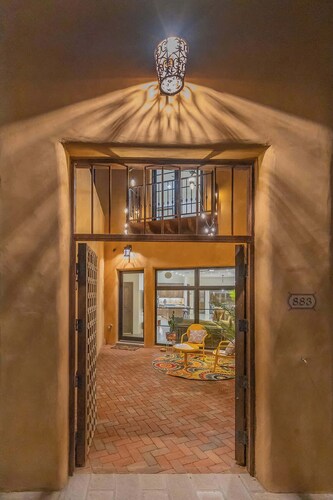 Mercado Escondido by Velo