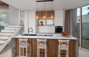 Fridge, microwave, oven, stovetop - Gorgeous home in Policnik with sauna (Policnik)