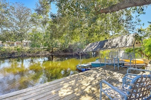 Property grounds - Peaceful 3-Bedroom Home w/ Pool in Sarasota (Sarasota)