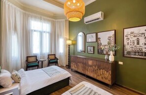 3 bedrooms, iron/ironing board, WiFi, bed sheets - Retro Oasis in the Heart of Downtown Cairo (Cairo Governorate)