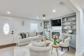 TV, fireplace - East Texas Group Getaway! Modern Longview Home (Longview)