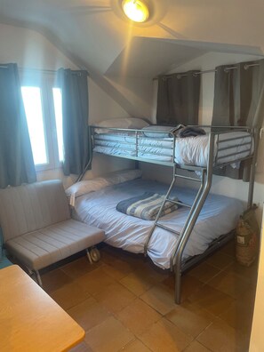 1 bedroom, iron/ironing board, WiFi, bed sheets - Sierra Nevada Study (Sierra Nevada)