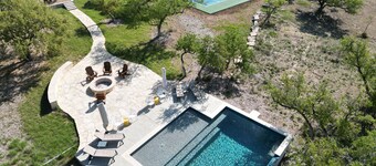 Ledgestone Ranch - Luxury Ranch - Pickleball - Bocce - Pool - Firepit