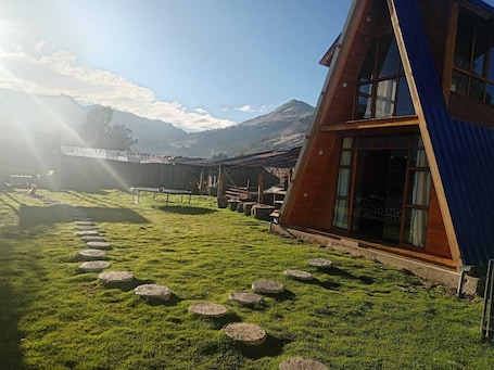 Cabaña, vistas a la montaña | Terraza o patio. Casa de campo y chalet las morenas