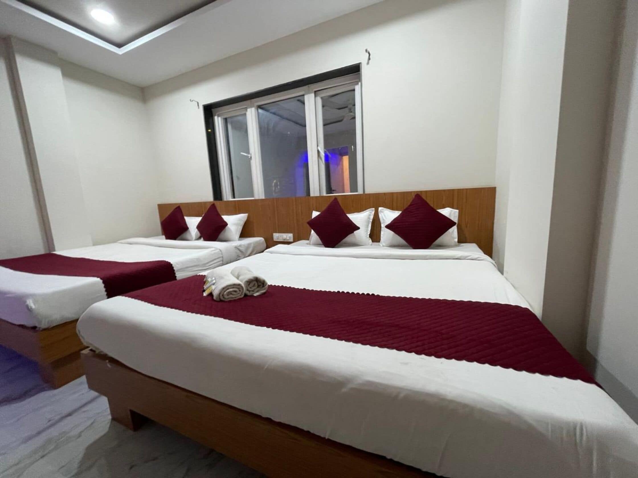 Superior Room | Desk, laptop workspace, free WiFi