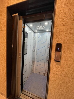 Interior - HOTEL LOTO CENTRAL UJJAIN STATION (Ujjain)