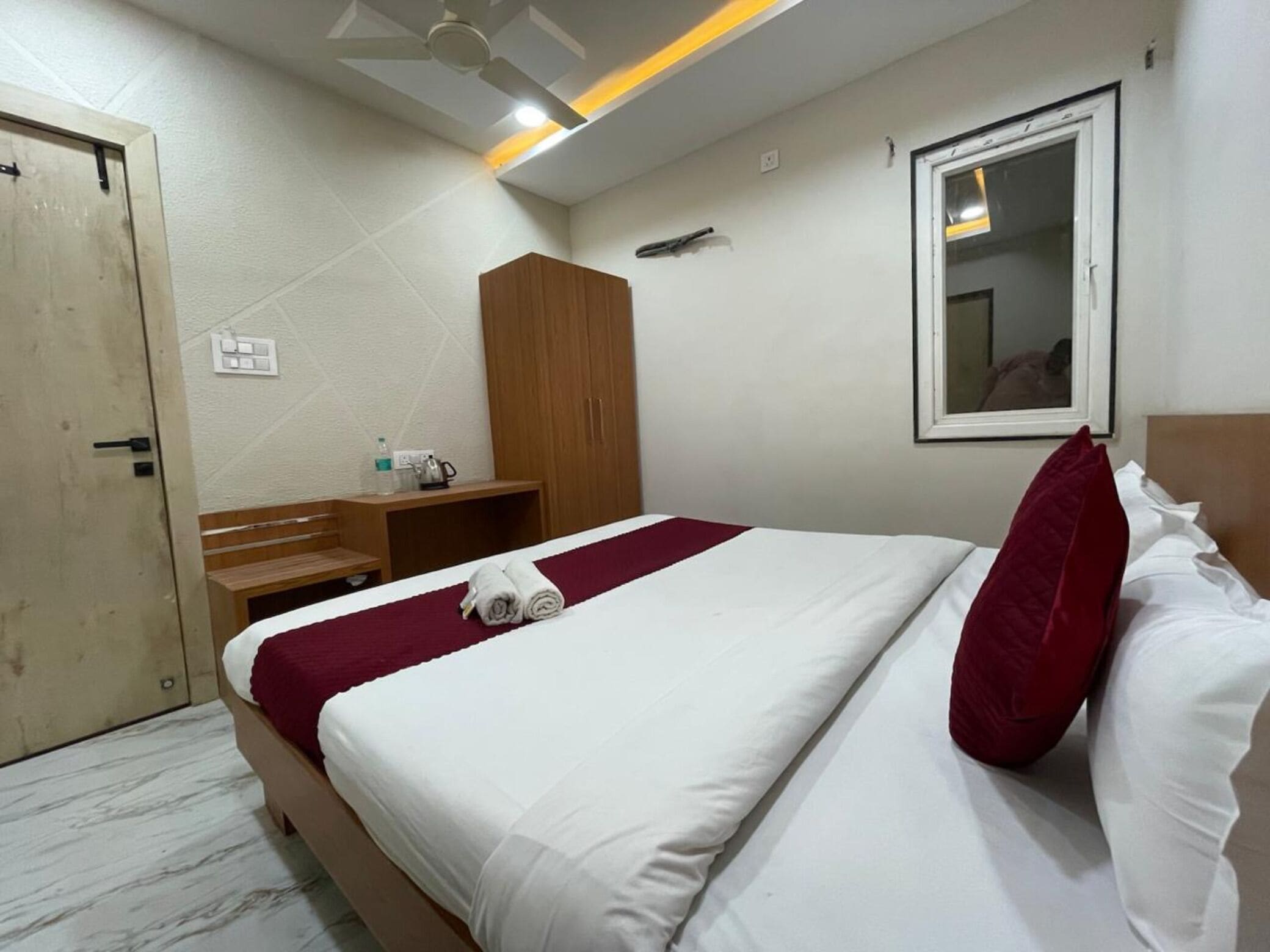 Deluxe Room | Desk, laptop workspace, free WiFi