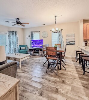 Dining - 2 BR/ 2 BA Gorgeous Condo at Legends Resort Sun, Golf, Beach (Myrtle Beach)