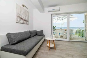 TV - Holiday apartment with air conditioning and balcony (Selce)