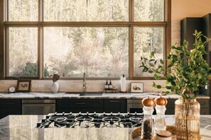 Fridge, microwave, oven, stovetop - Spacious Lodge with Sauna, Hot Tub & Alpine Recovery Room (Keystone)