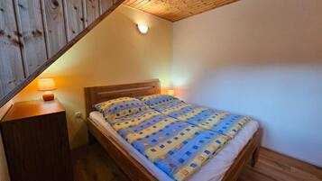 Apartment, Patio, Courtyard View