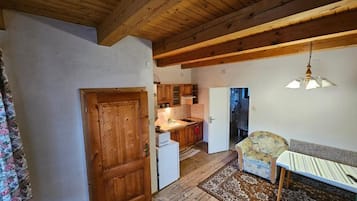 Appartement, patio, vue cour intérieure | Coin séjour