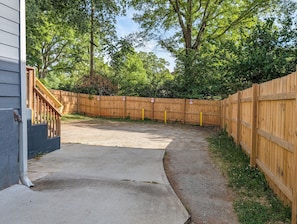 Outdoor banquet area - FIFA Ready 4BR ATL-10 mins to Mercedes Benz - Pets (Atlanta)