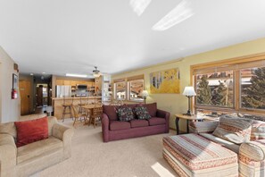 Exterior - Liftside #301 (Keystone)