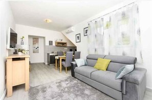 TV - Holiday apartment Apartment A2 (2+2) Ground floor (Srima)