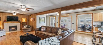 Lakefront Sweetwater Home w/ Patio & Fire Pit