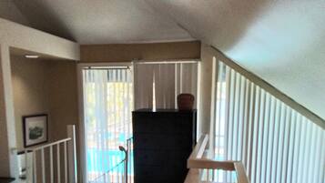 1 bedroom, internet, bed sheets