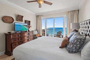 2 slaapkamers, een strijkplank/strijkijzer, reisbedje, gratis wifi