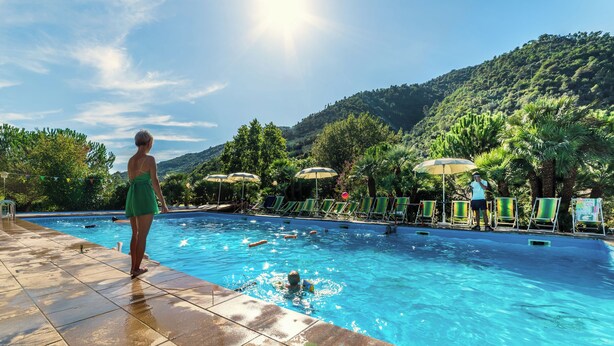 Outdoor pool - Romantic Suite con Jacuzzi (Isolabona)