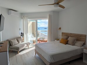 1 bedroom, iron/ironing board, Internet, bed sheets - Deluxe Studio in front of the sea! (Almuñécar)