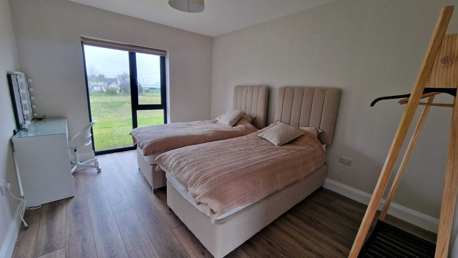 4 bedrooms, iron/ironing board, free WiFi, bed sheets