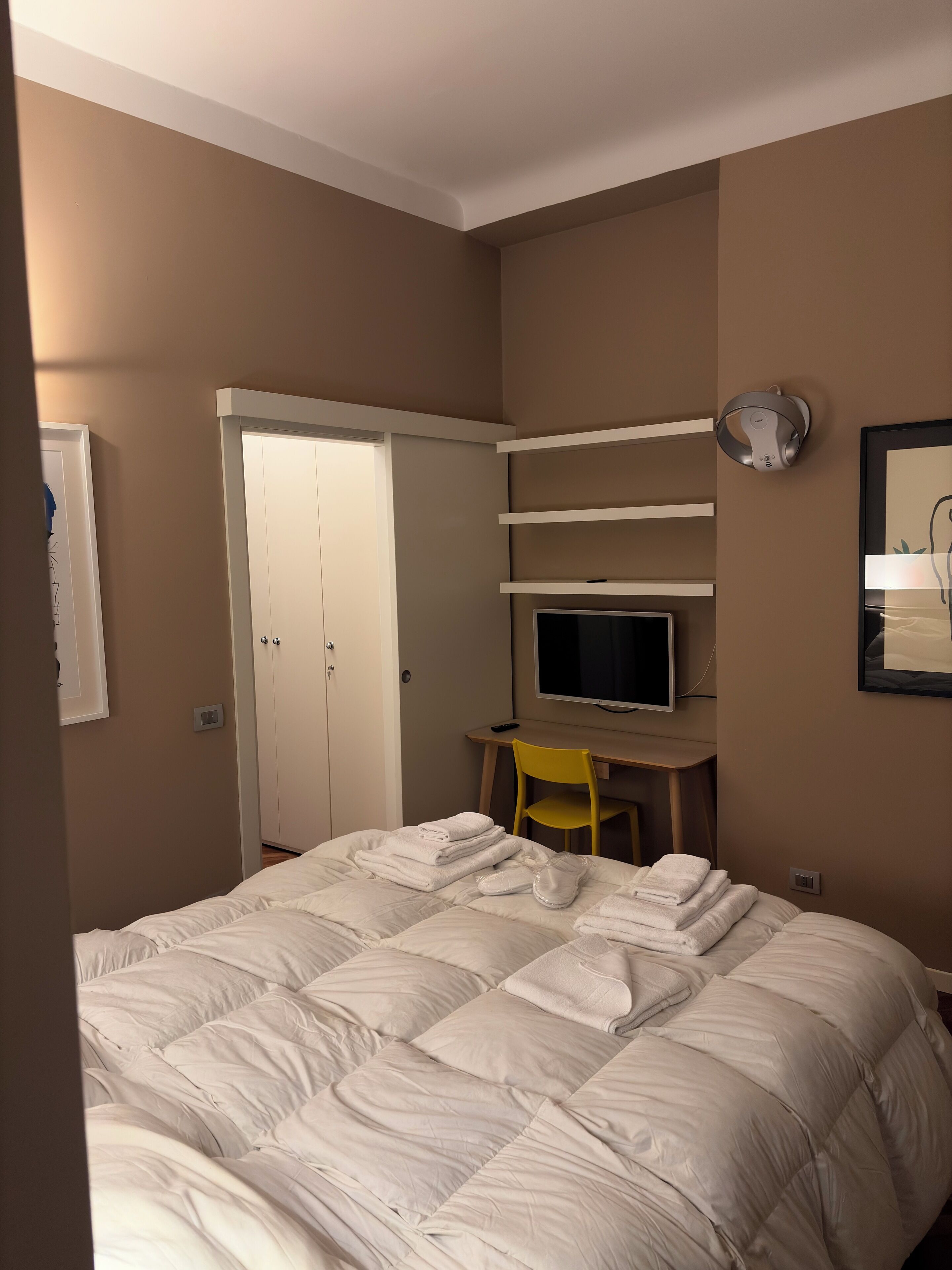 1 camera, ferro/asse da stiro, Wi-Fi gratuito, lenzuola