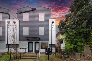 Exterior - Modern Seattle Home w/ Rooftop Views | Near UW (Seattle)