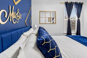 3 habitaciones, tabla de planchar con plancha y cuna de viaje 