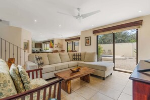 Living area - Elegant Surfside Retreat with Private Pool, Spacious Outdoor Patio & Walkable Beach Access (Potrero)