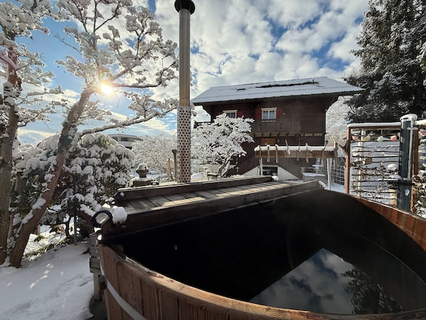 Bain à remous extérieur