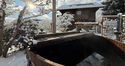 Moderne Chalet Wohnung mit Alpenblick | nahe Luzern&Zug | Spielplatz + Hotpot