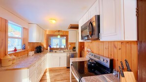 Fridge, microwave, oven, stovetop - Wiggin Stream Camp five-minute`s to public beach and boat launch! (Greenville)