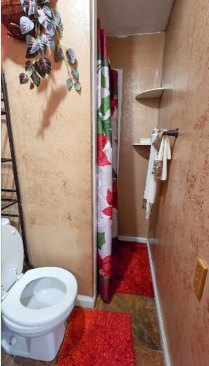 Shampoo, toilet paper