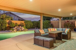 Outdoor dining - West Valley Pool Side Oasis (Surprise)