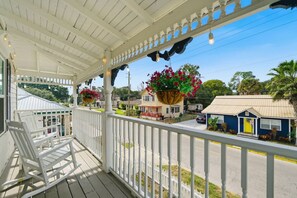 Property grounds - Historic Hideaway - Downtown summer getaway! (St. Augustine)