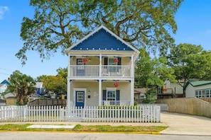 Exterior - Historic Hideaway - Downtown summer getaway! (St. Augustine)