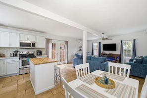 Interior - Historic Hideaway - Downtown summer getaway! (St. Augustine)