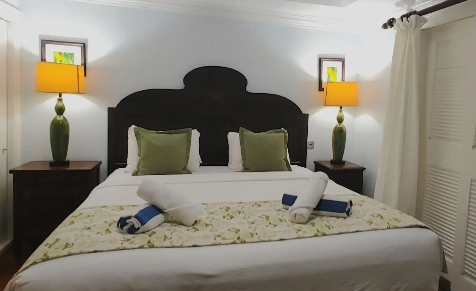 3 bedrooms, iron/ironing board, Internet, bed sheets