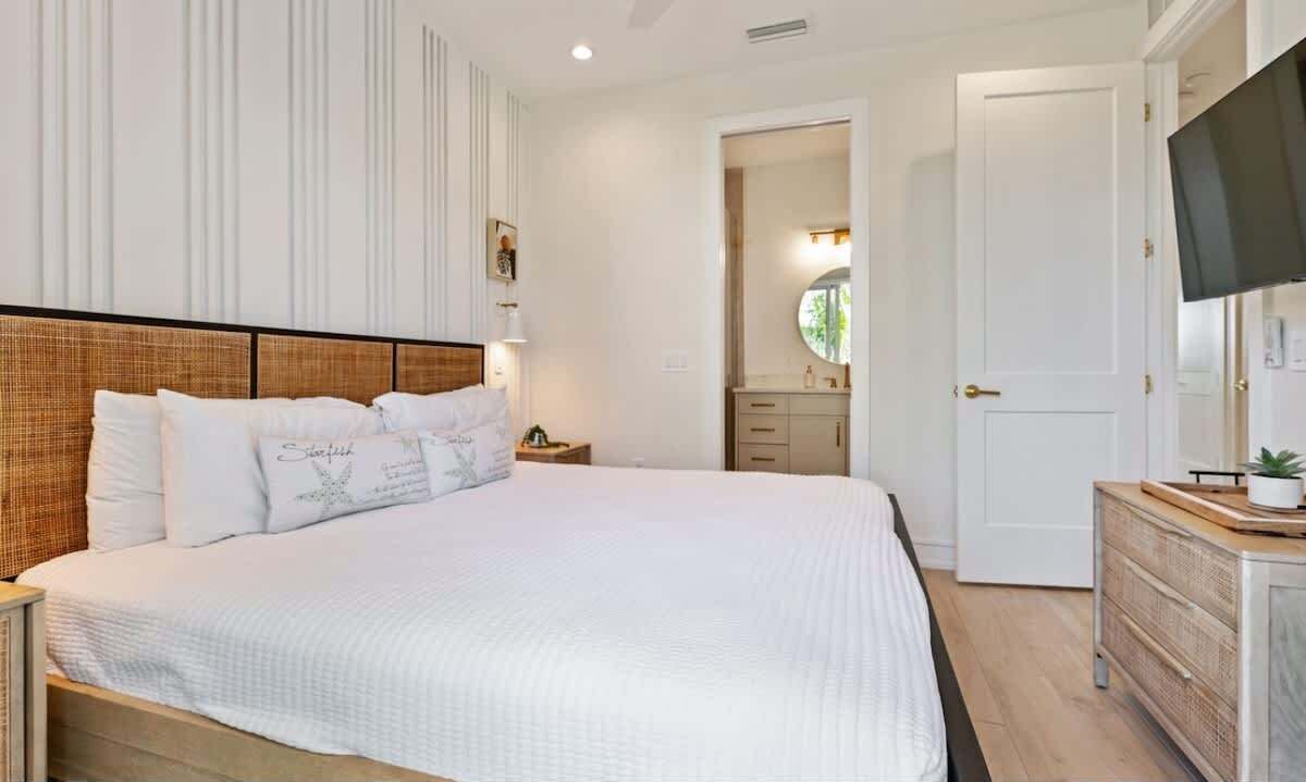 7 bedrooms, iron/ironing board, travel cot, WiFi