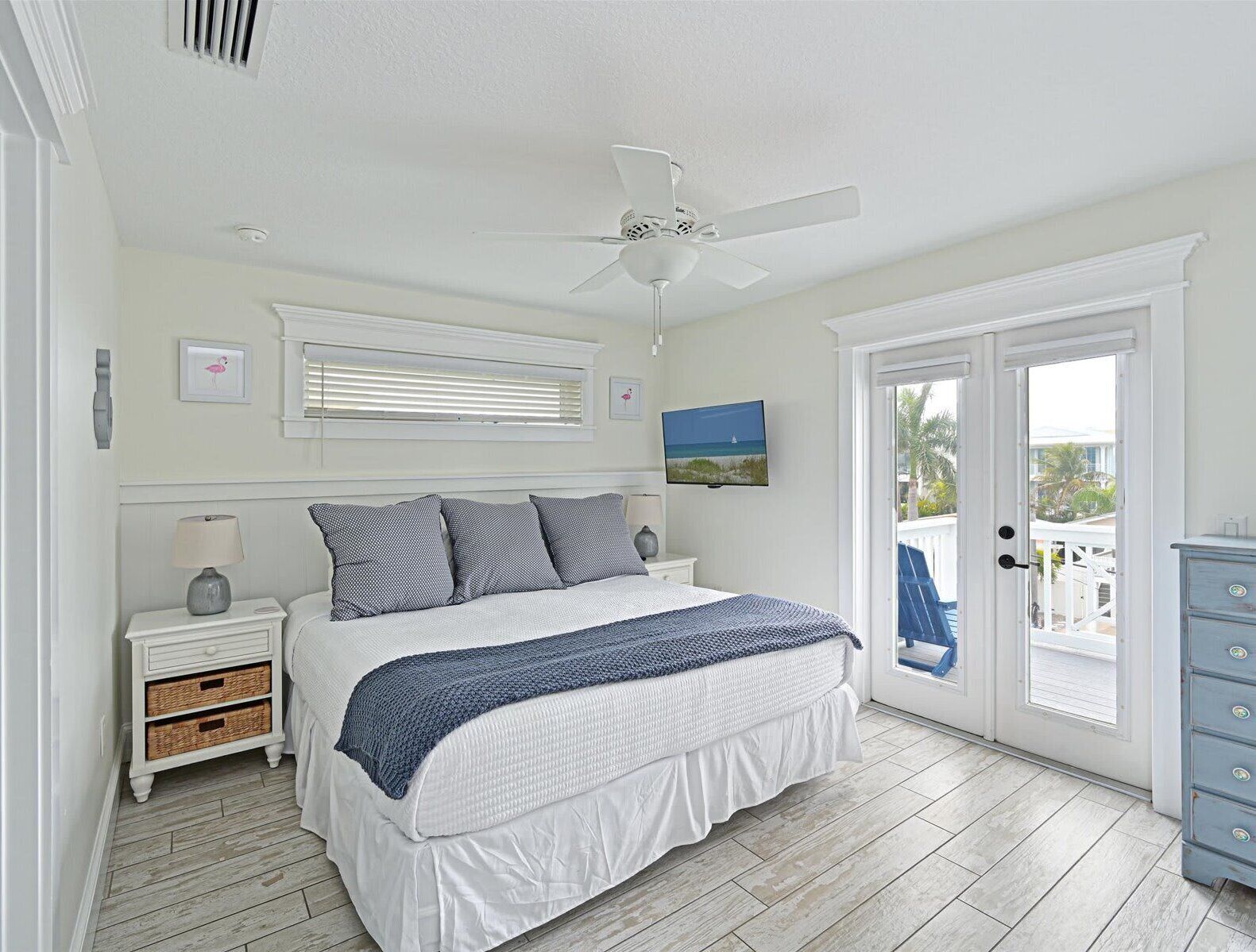 9 bedrooms, iron/ironing board, WiFi, bed sheets