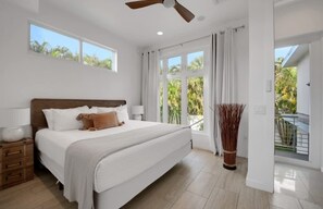 5 bedrooms, iron/ironing board, travel crib, WiFi - Southern Exposure~2 Homes from Beach! Heated Pool! (Siesta Key)