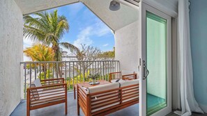 Property grounds - Coconuts 118 | Gulf View  Heated Pool • Steps to Sand (Holmes Beach)