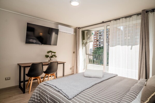 Executive Suite | Soundproofing, iron/ironing board, free WiFi - Vista Carmen By Andes+ (Santiago)