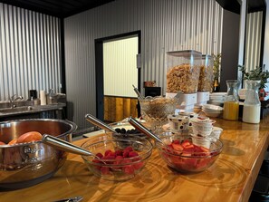 Free daily continental breakfast - The Orion (Fairbanks)